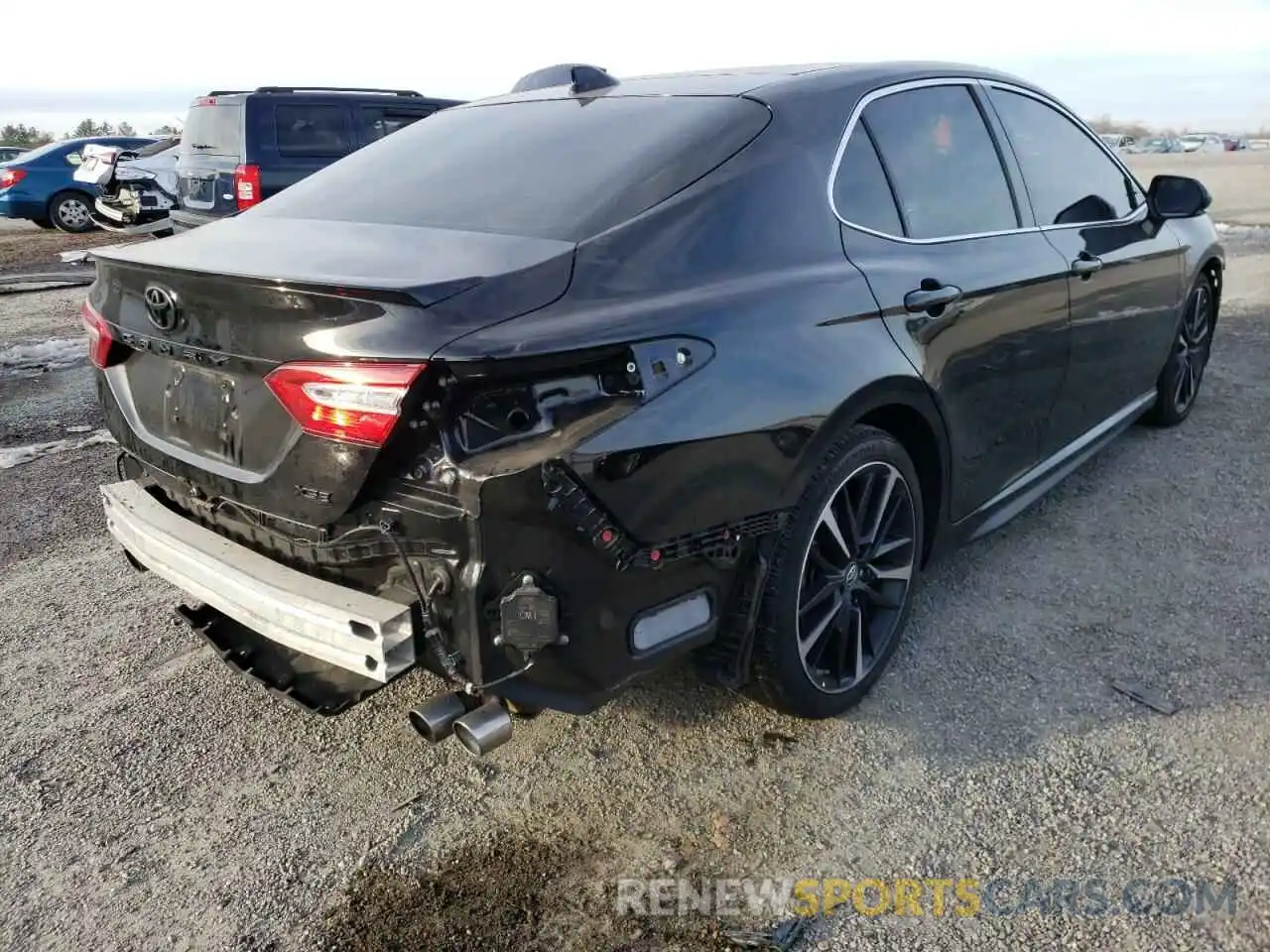 4 Photograph of a damaged car 4T1B61HK9KU821396 TOYOTA CAMRY 2019