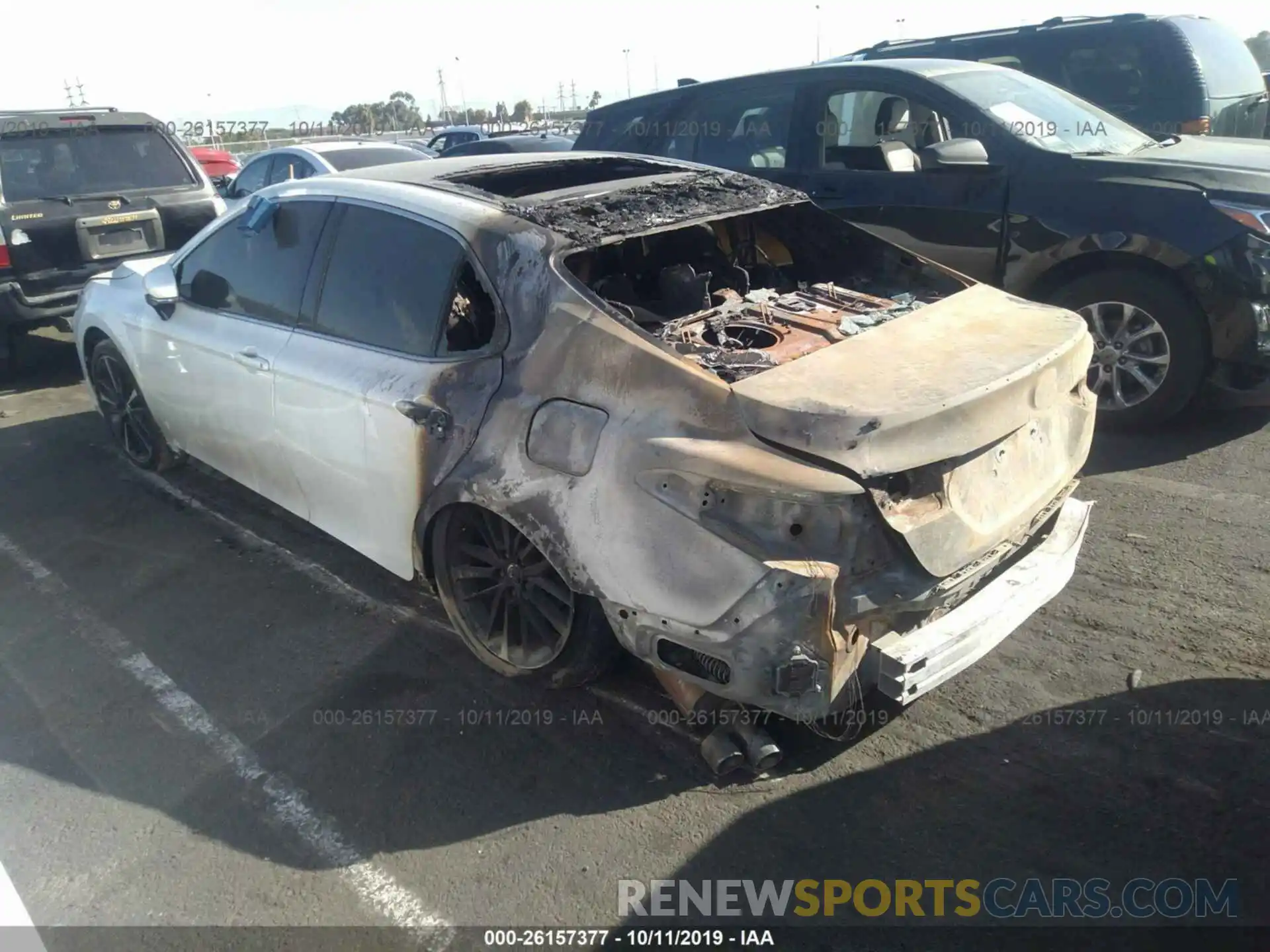 3 Photograph of a damaged car 4T1B61HK9KU825125 TOYOTA CAMRY 2019