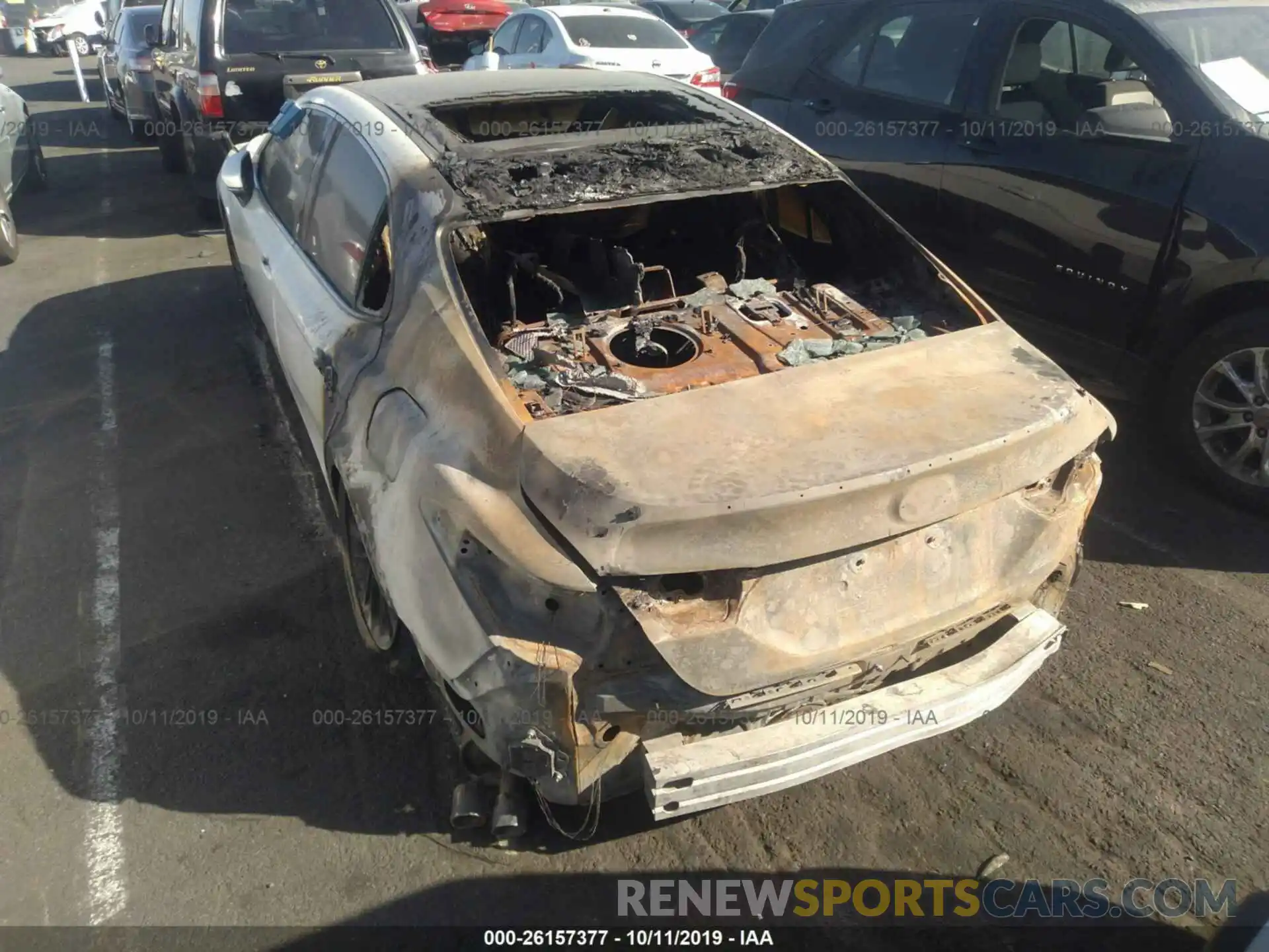 6 Photograph of a damaged car 4T1B61HK9KU825125 TOYOTA CAMRY 2019