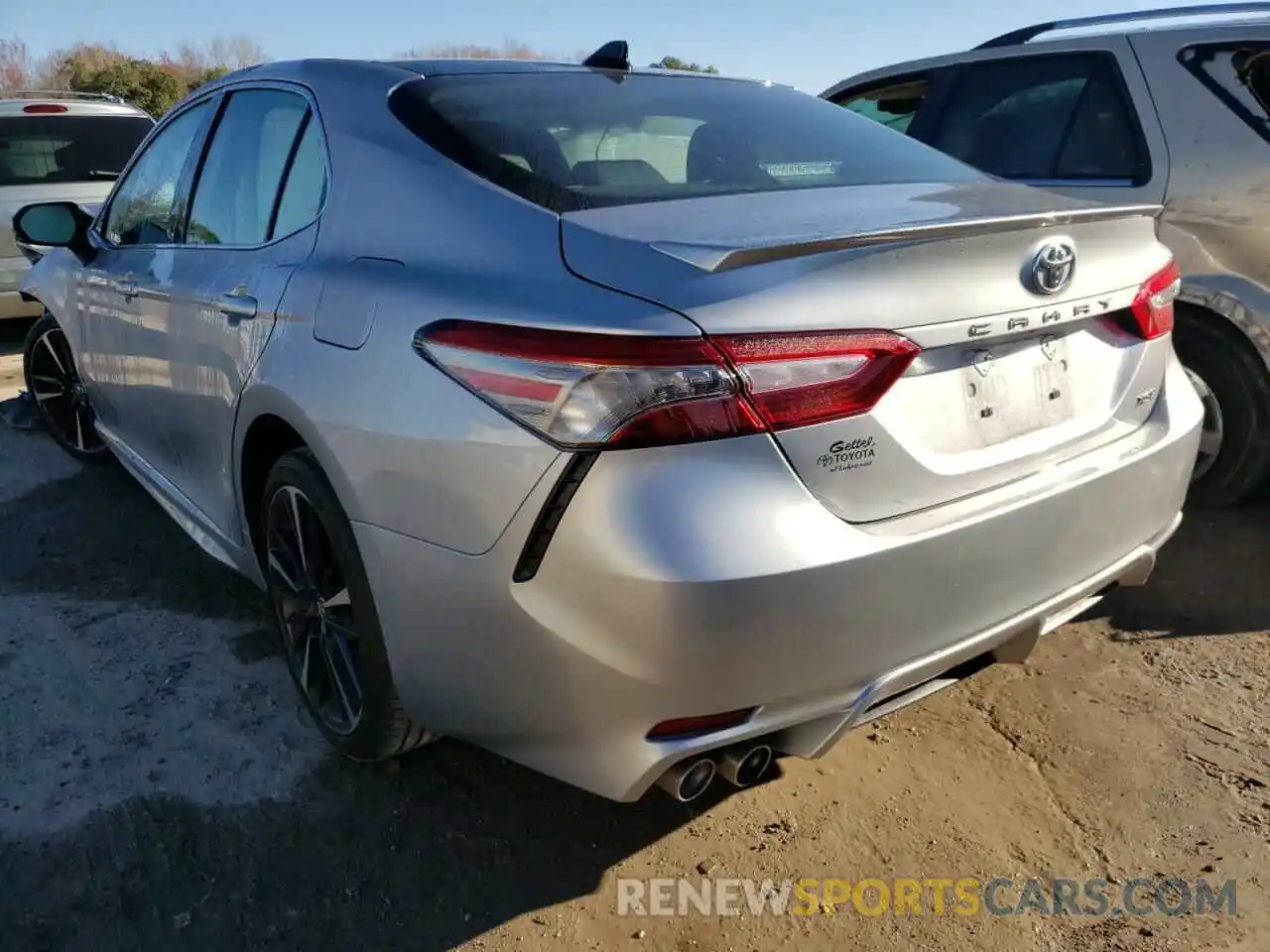 3 Photograph of a damaged car 4T1B61HK9KU827862 TOYOTA CAMRY 2019