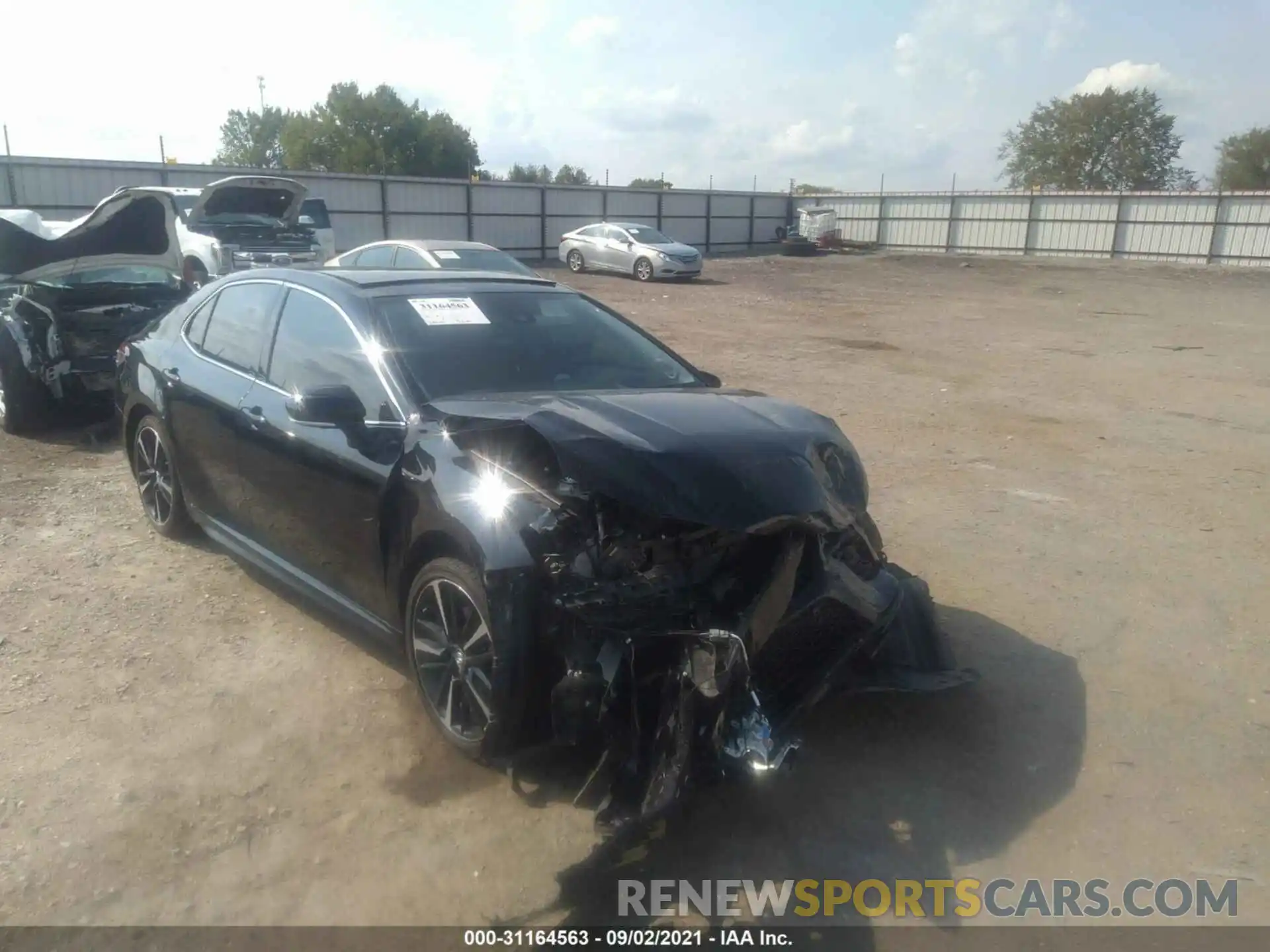 1 Photograph of a damaged car 4T1B61HK9KU832141 TOYOTA CAMRY 2019