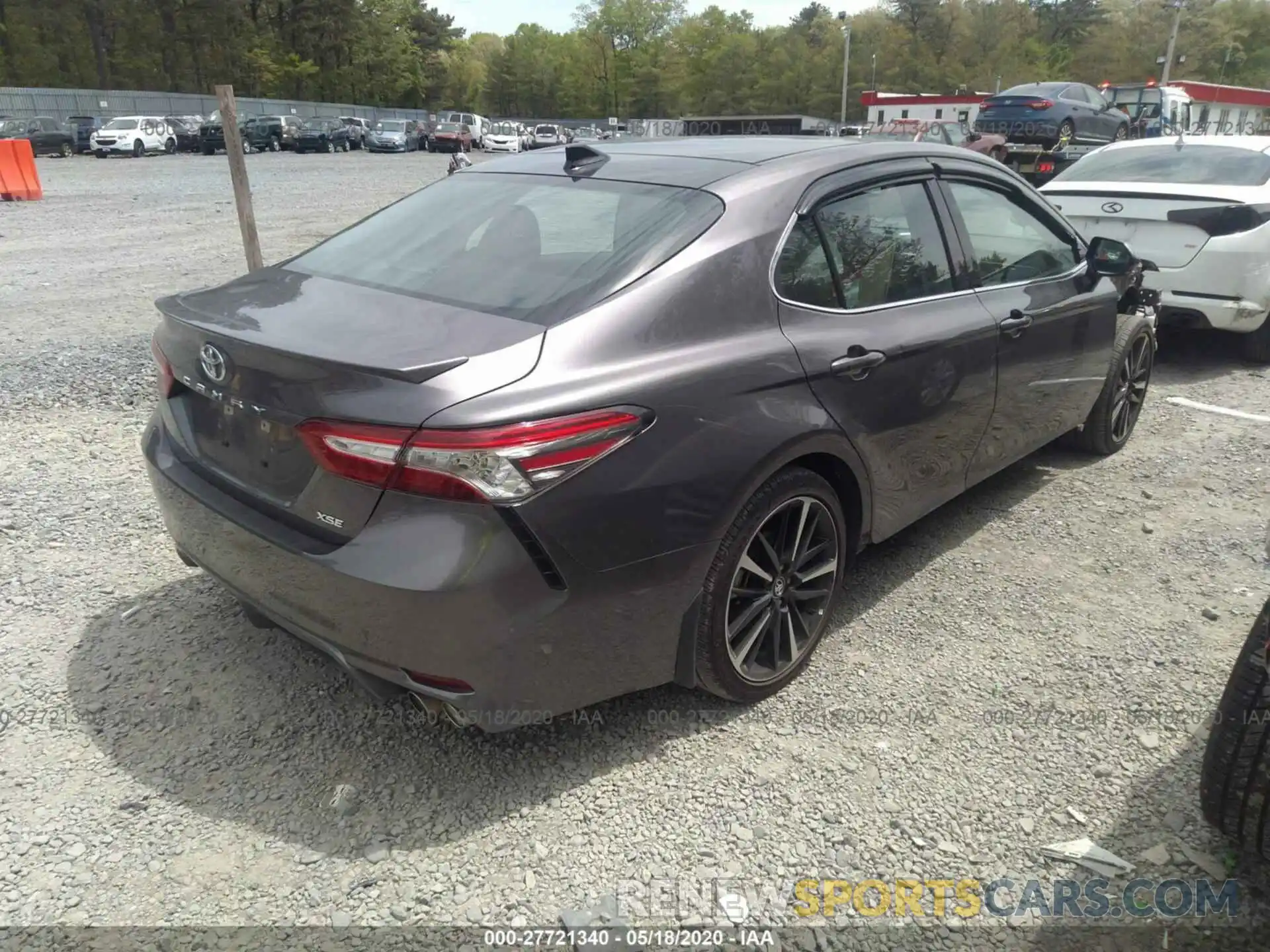 4 Photograph of a damaged car 4T1B61HK9KU833158 TOYOTA CAMRY 2019