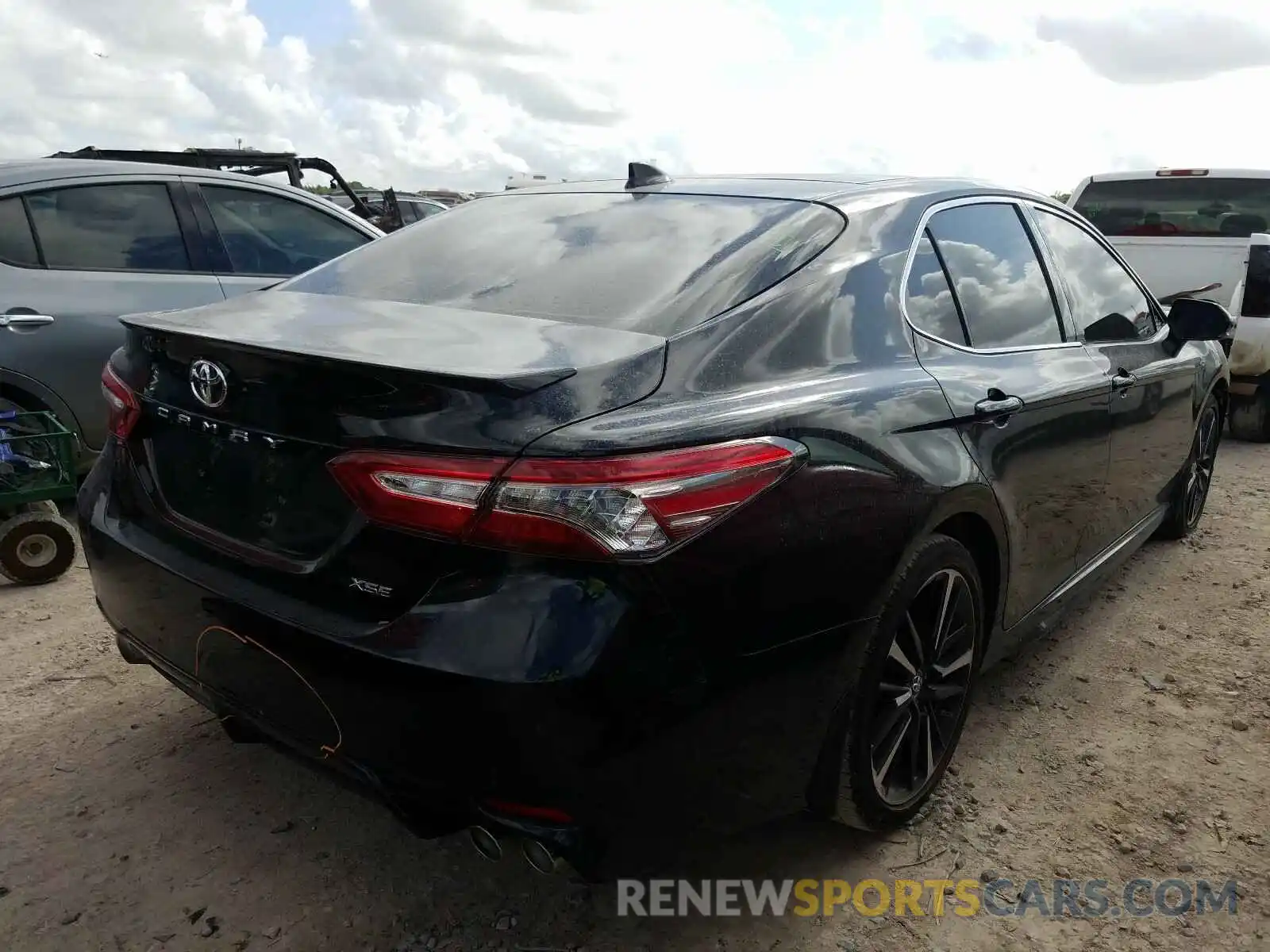 4 Photograph of a damaged car 4T1B61HK9KU839803 TOYOTA CAMRY 2019