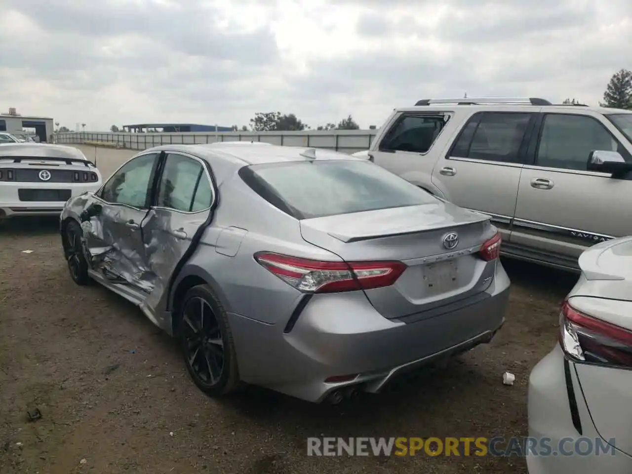 3 Photograph of a damaged car 4T1B61HK9KU851787 TOYOTA CAMRY 2019