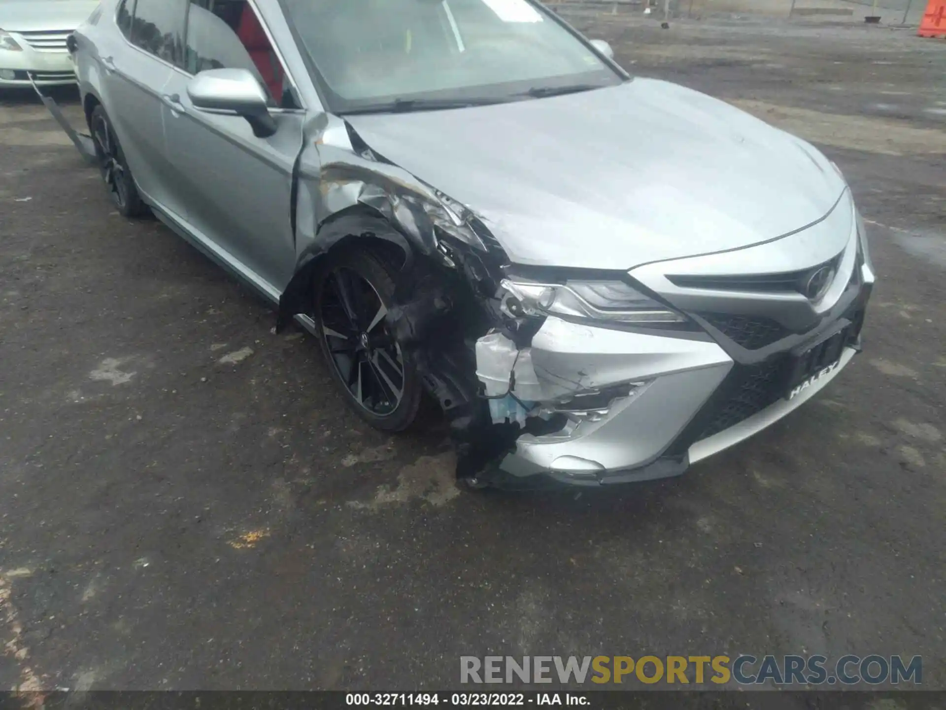 6 Photograph of a damaged car 4T1B61HK9KU856004 TOYOTA CAMRY 2019