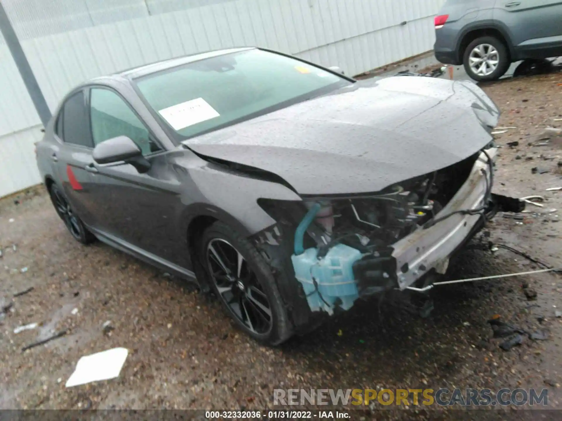 1 Photograph of a damaged car 4T1B61HKXKU161837 TOYOTA CAMRY 2019