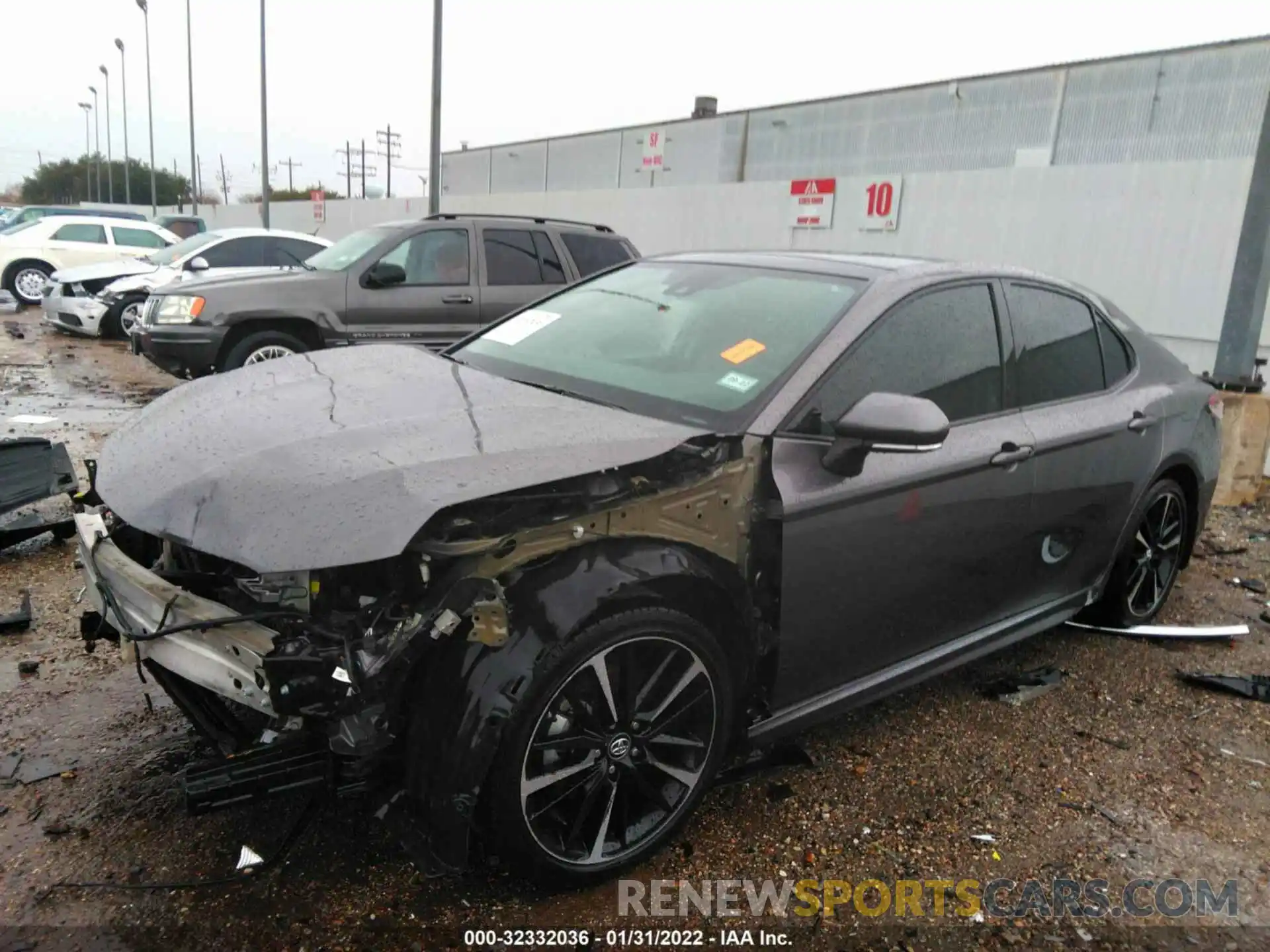 2 Photograph of a damaged car 4T1B61HKXKU161837 TOYOTA CAMRY 2019