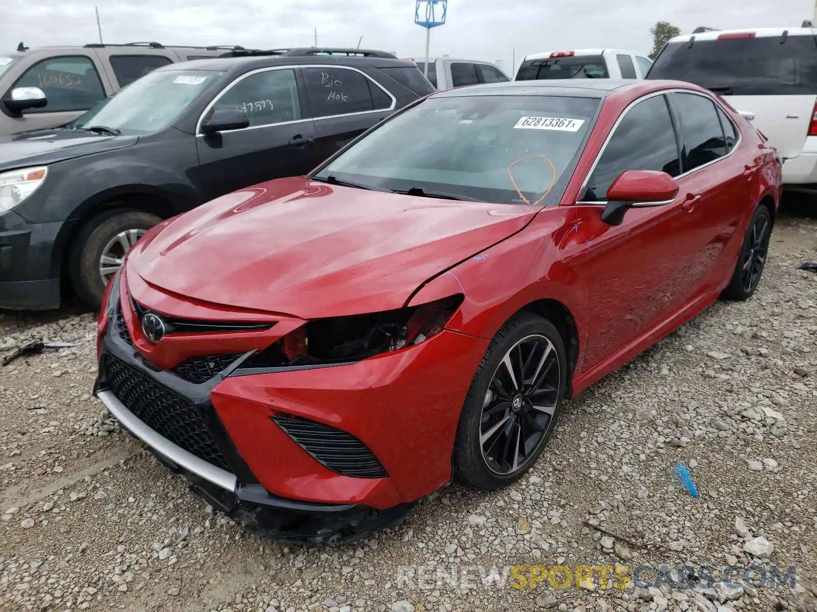 2 Photograph of a damaged car 4T1B61HKXKU162051 TOYOTA CAMRY 2019