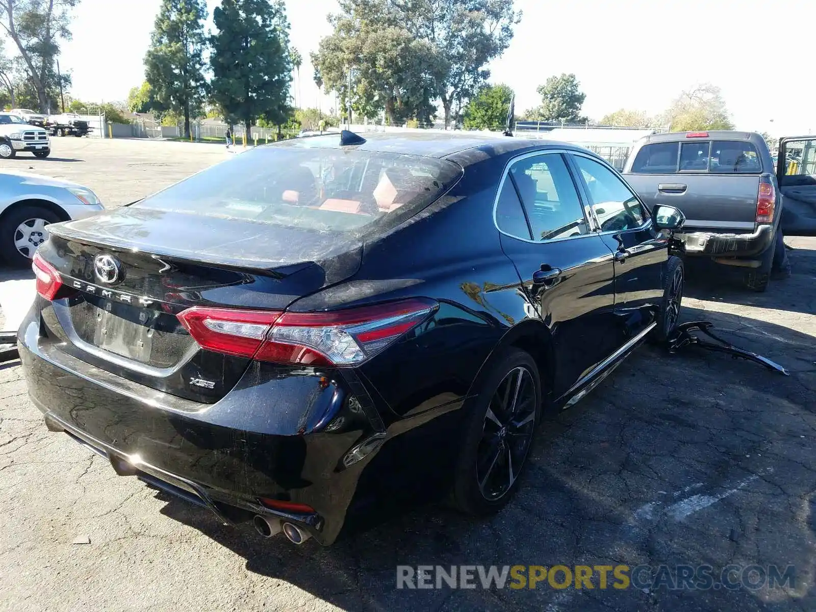 4 Photograph of a damaged car 4T1B61HKXKU162177 TOYOTA CAMRY 2019