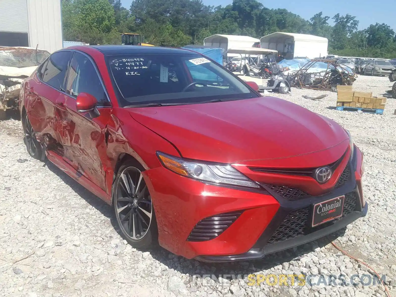 1 Photograph of a damaged car 4T1B61HKXKU164477 TOYOTA CAMRY 2019