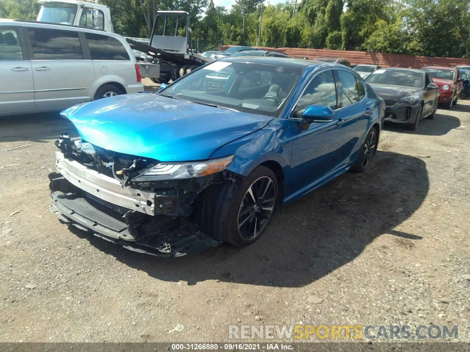 2 Photograph of a damaged car 4T1B61HKXKU164642 TOYOTA CAMRY 2019