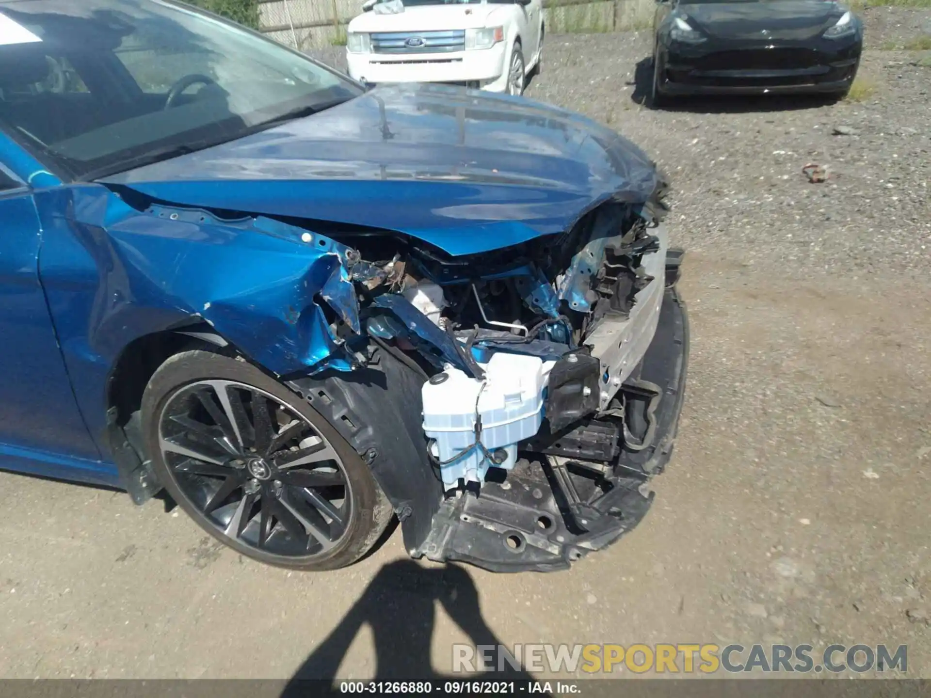 6 Photograph of a damaged car 4T1B61HKXKU164642 TOYOTA CAMRY 2019