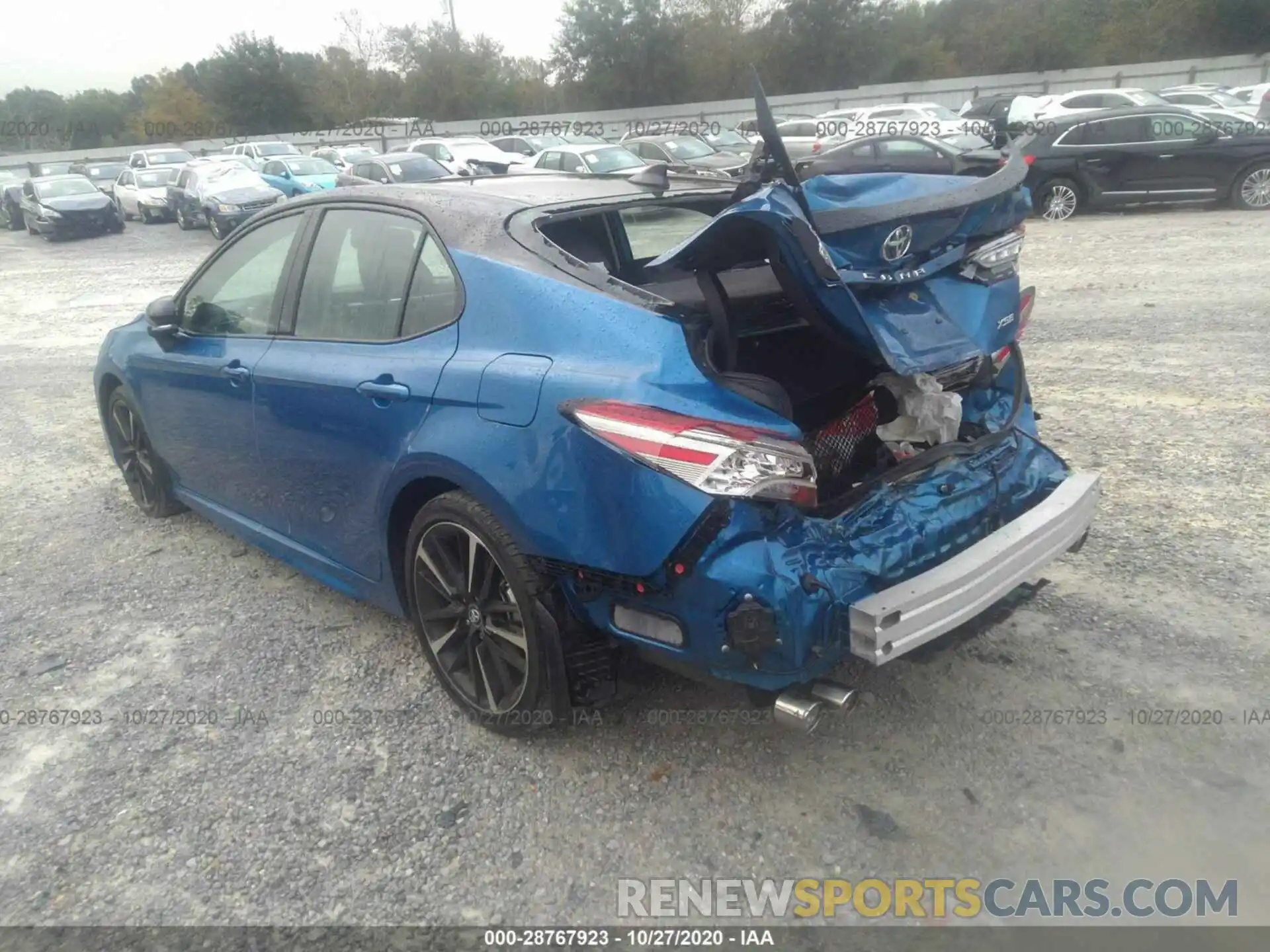 3 Photograph of a damaged car 4T1B61HKXKU165063 TOYOTA CAMRY 2019