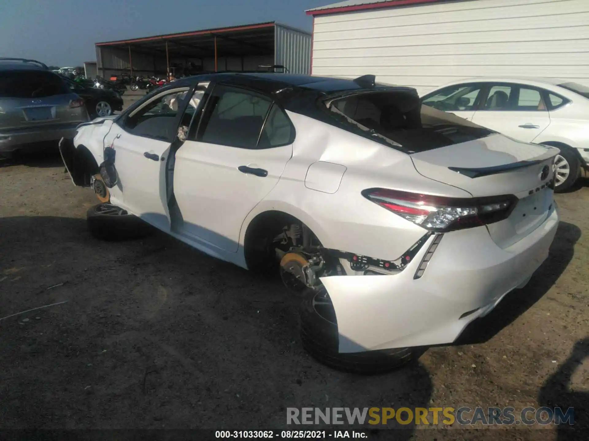 3 Photograph of a damaged car 4T1B61HKXKU169209 TOYOTA CAMRY 2019