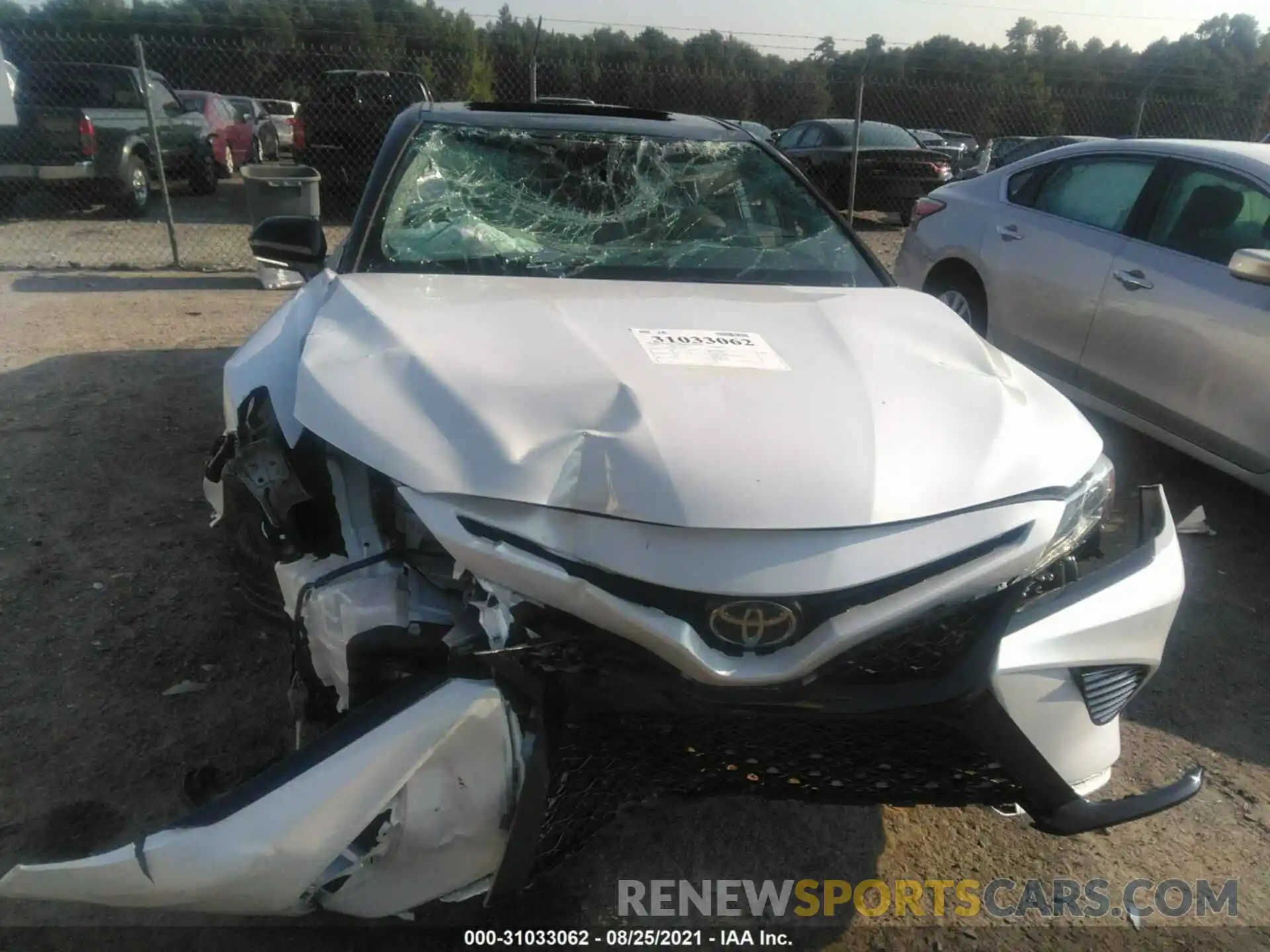 6 Photograph of a damaged car 4T1B61HKXKU169209 TOYOTA CAMRY 2019