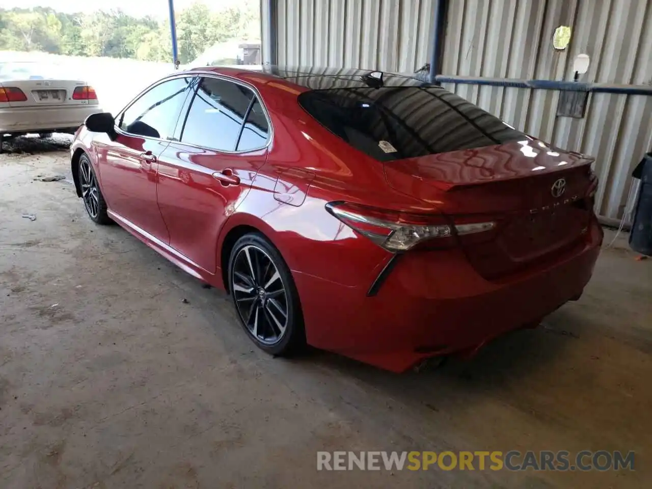 3 Photograph of a damaged car 4T1B61HKXKU172109 TOYOTA CAMRY 2019