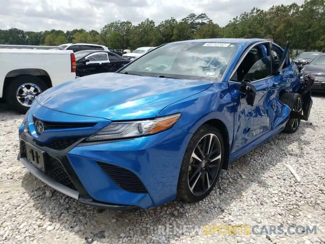 2 Photograph of a damaged car 4T1B61HKXKU176743 TOYOTA CAMRY 2019