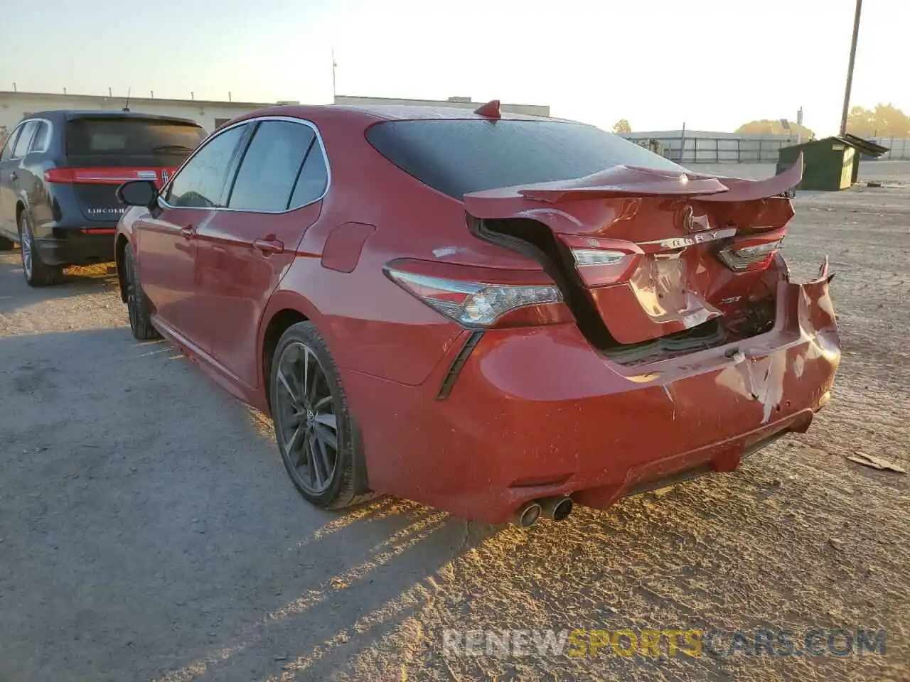 3 Photograph of a damaged car 4T1B61HKXKU177391 TOYOTA CAMRY 2019