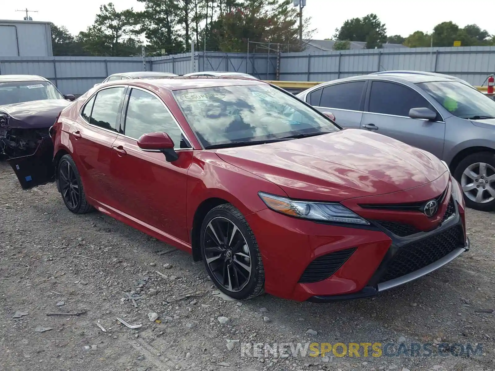 1 Photograph of a damaged car 4T1B61HKXKU178718 TOYOTA CAMRY 2019