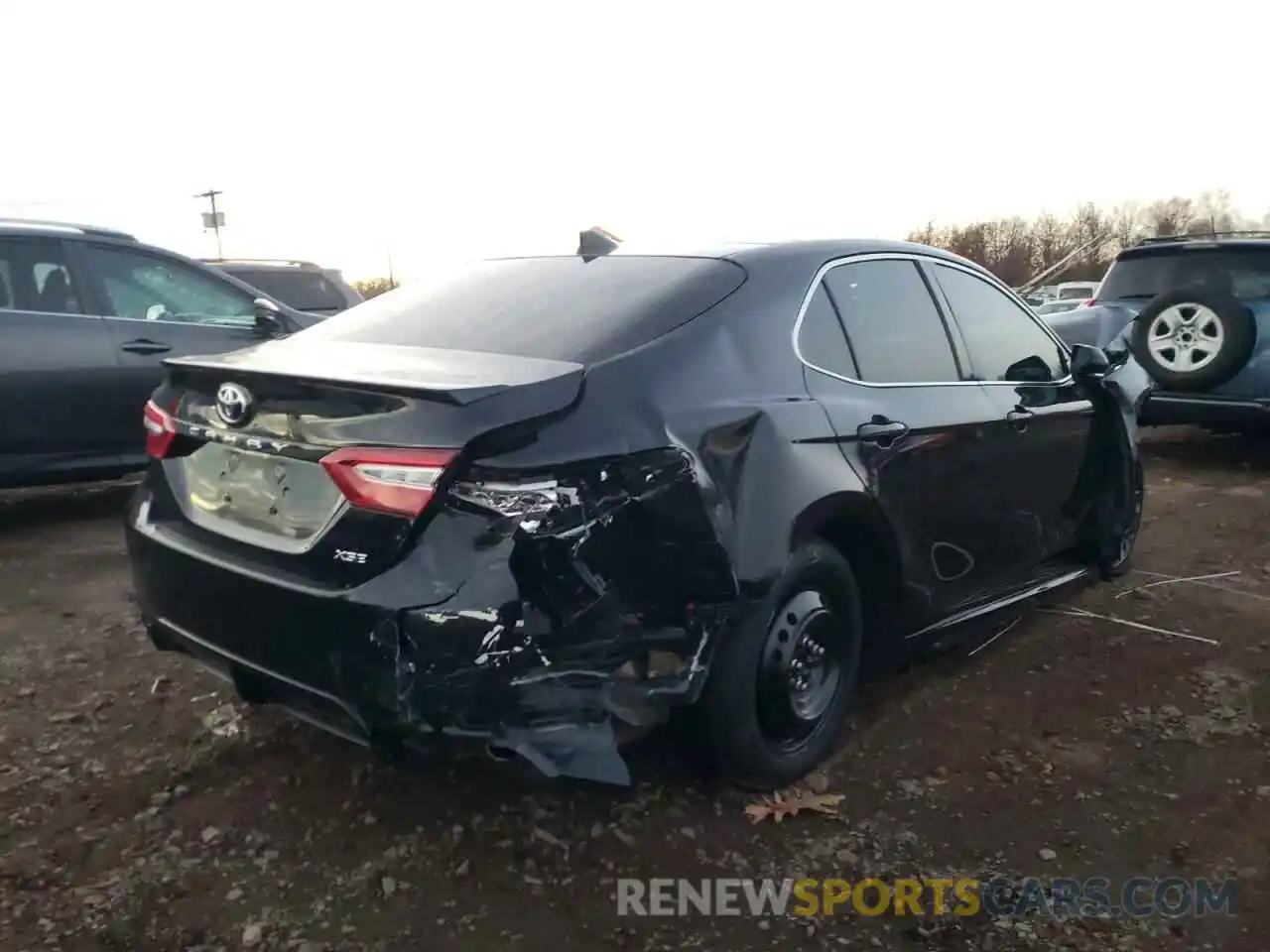 4 Photograph of a damaged car 4T1B61HKXKU179738 TOYOTA CAMRY 2019