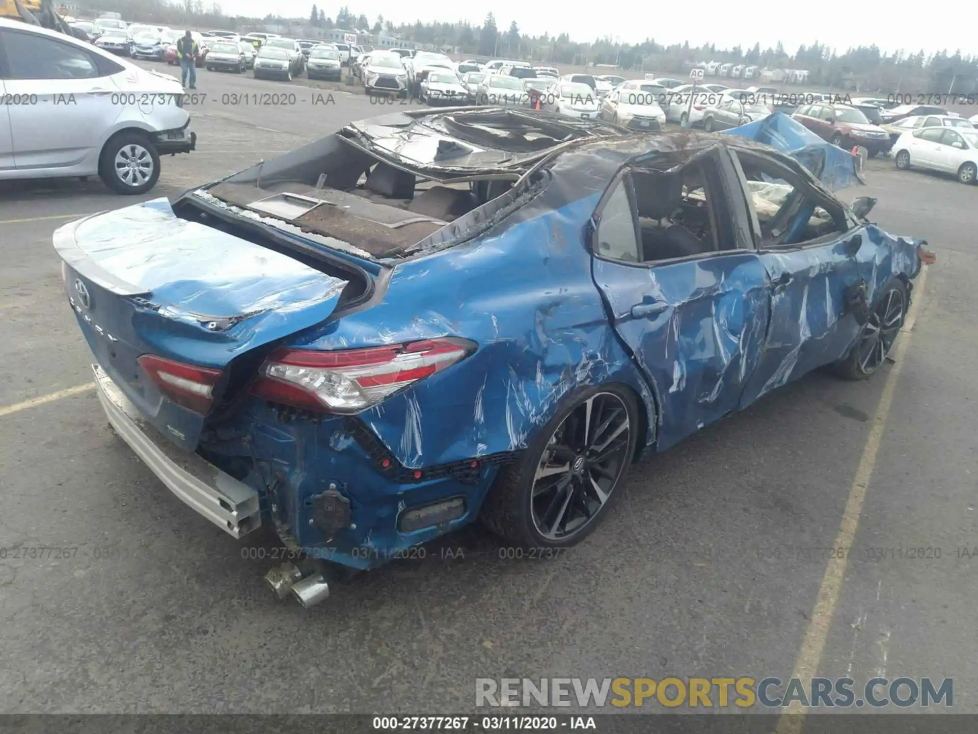 4 Photograph of a damaged car 4T1B61HKXKU180937 TOYOTA CAMRY 2019