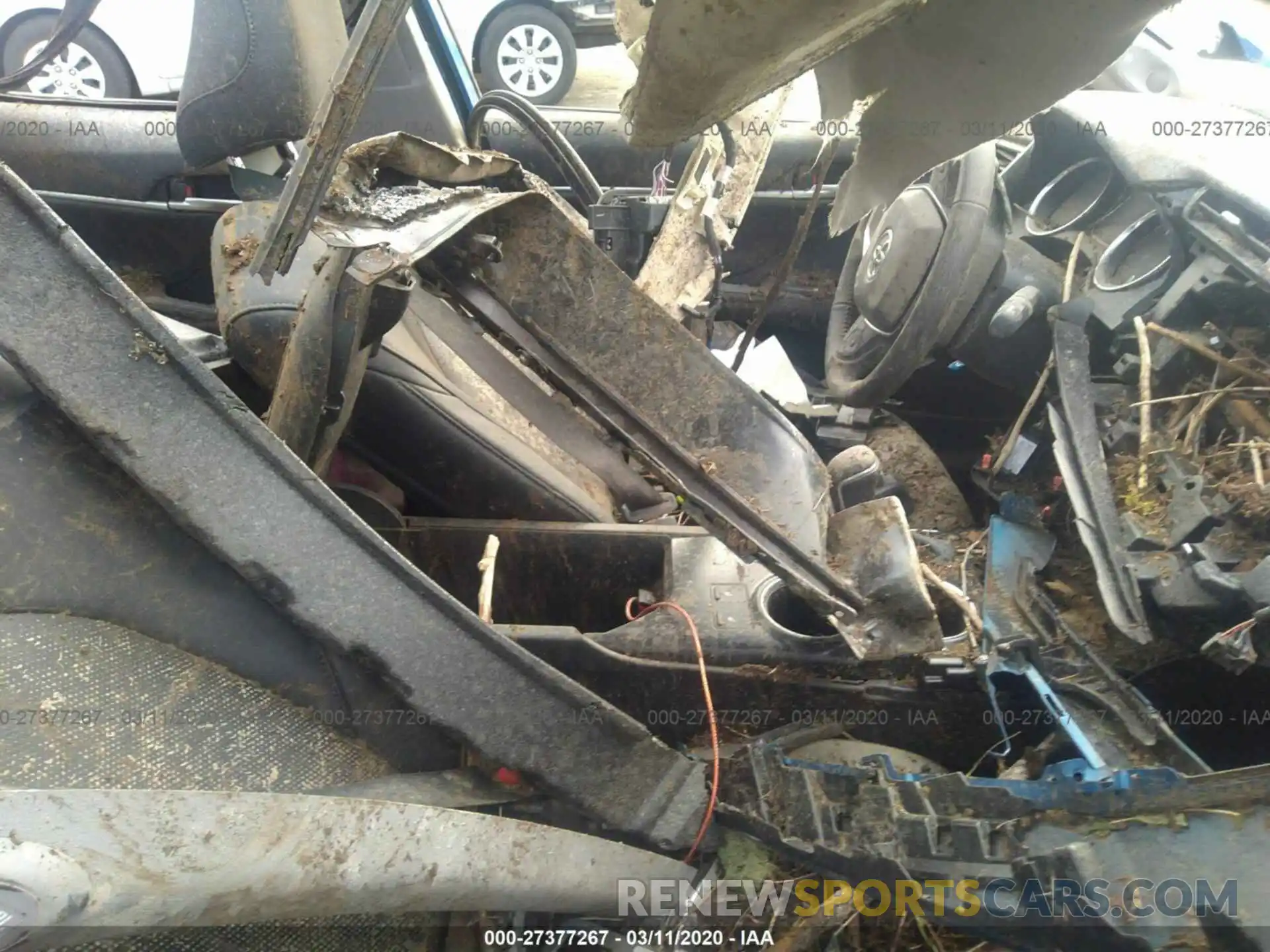 5 Photograph of a damaged car 4T1B61HKXKU180937 TOYOTA CAMRY 2019