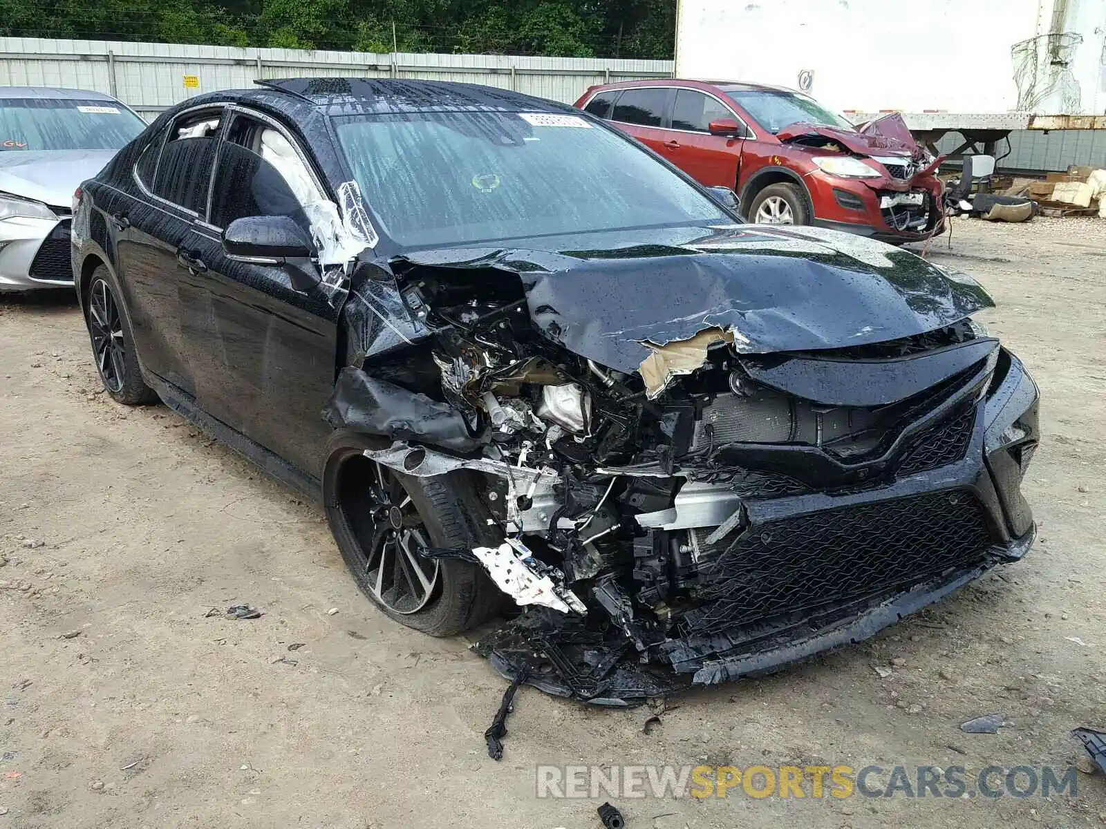 1 Photograph of a damaged car 4T1B61HKXKU184132 TOYOTA CAMRY 2019