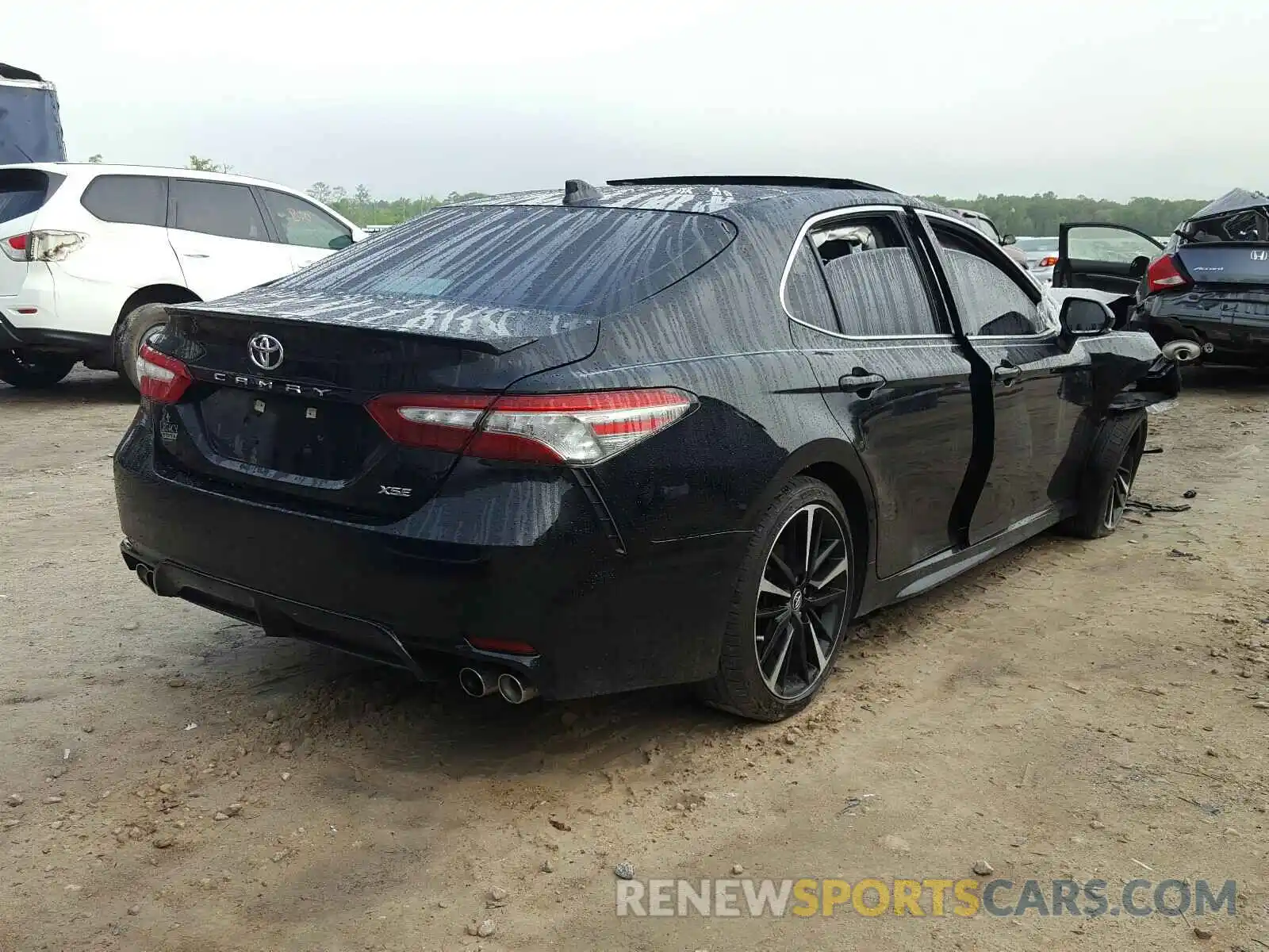 4 Фотография поврежденного автомобиля 4T1B61HKXKU184132 TOYOTA CAMRY 2019