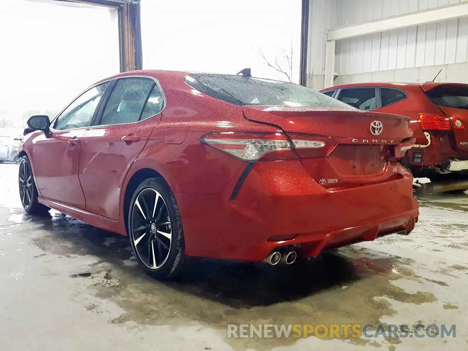 3 Photograph of a damaged car 4T1B61HKXKU186141 TOYOTA CAMRY 2019