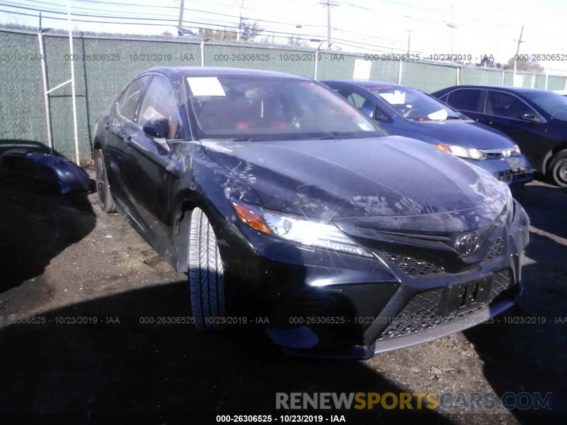 1 Photograph of a damaged car 4T1B61HKXKU190156 TOYOTA CAMRY 2019