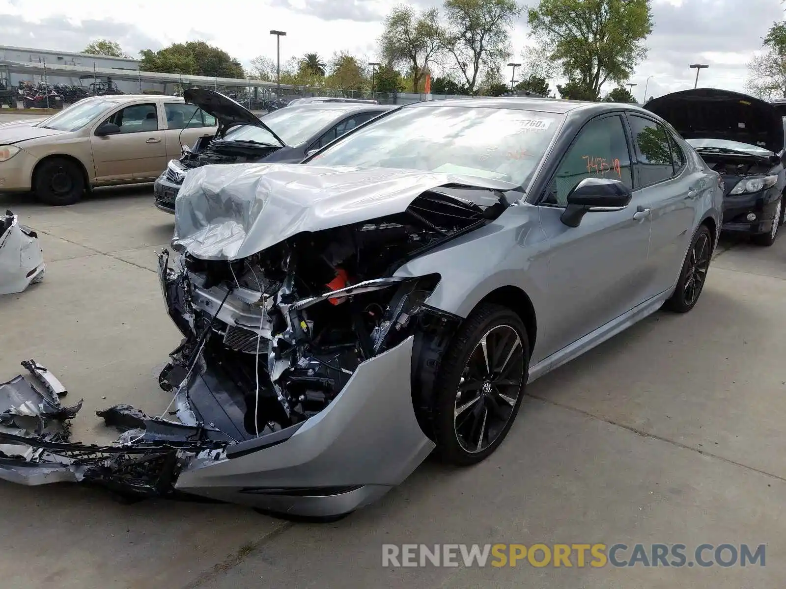 2 Photograph of a damaged car 4T1B61HKXKU203164 TOYOTA CAMRY 2019