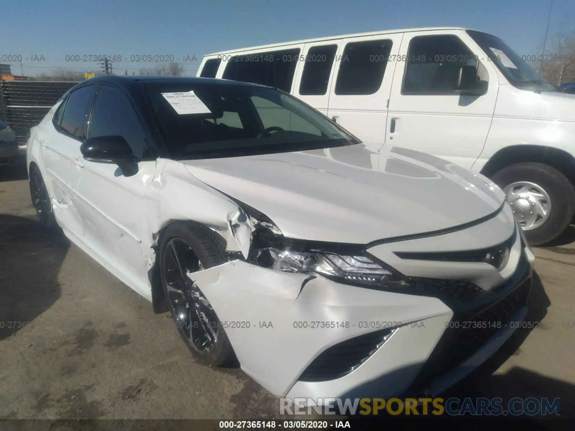 1 Photograph of a damaged car 4T1B61HKXKU205416 TOYOTA CAMRY 2019