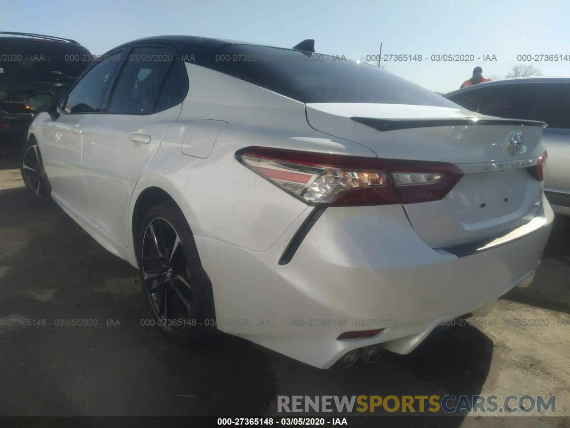 3 Photograph of a damaged car 4T1B61HKXKU205416 TOYOTA CAMRY 2019