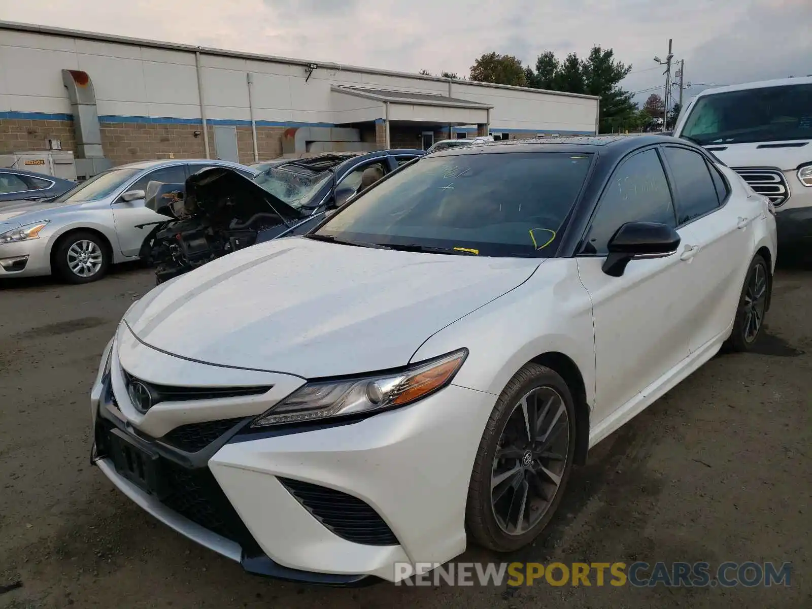 2 Photograph of a damaged car 4T1B61HKXKU207246 TOYOTA CAMRY 2019