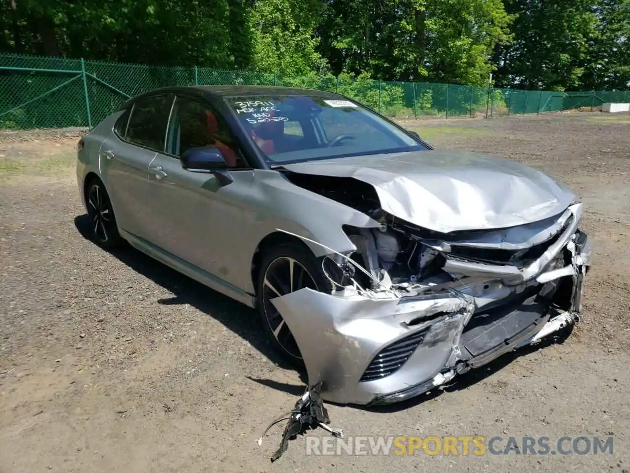 1 Photograph of a damaged car 4T1B61HKXKU207909 TOYOTA CAMRY 2019