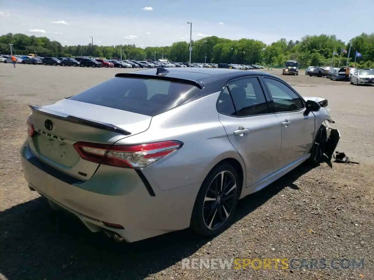 4 Photograph of a damaged car 4T1B61HKXKU207909 TOYOTA CAMRY 2019