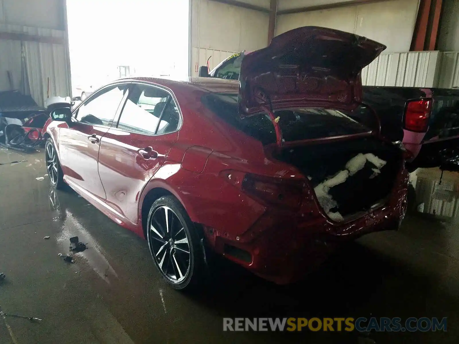 3 Photograph of a damaged car 4T1B61HKXKU211166 TOYOTA CAMRY 2019