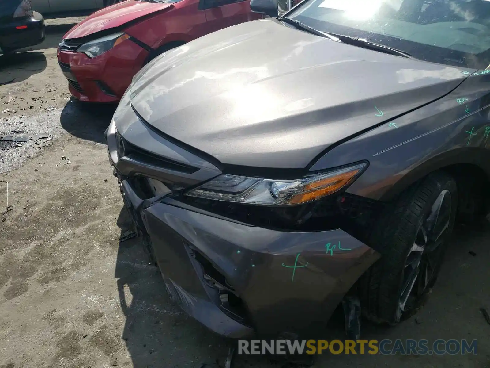 9 Photograph of a damaged car 4T1B61HKXKU216867 TOYOTA CAMRY 2019