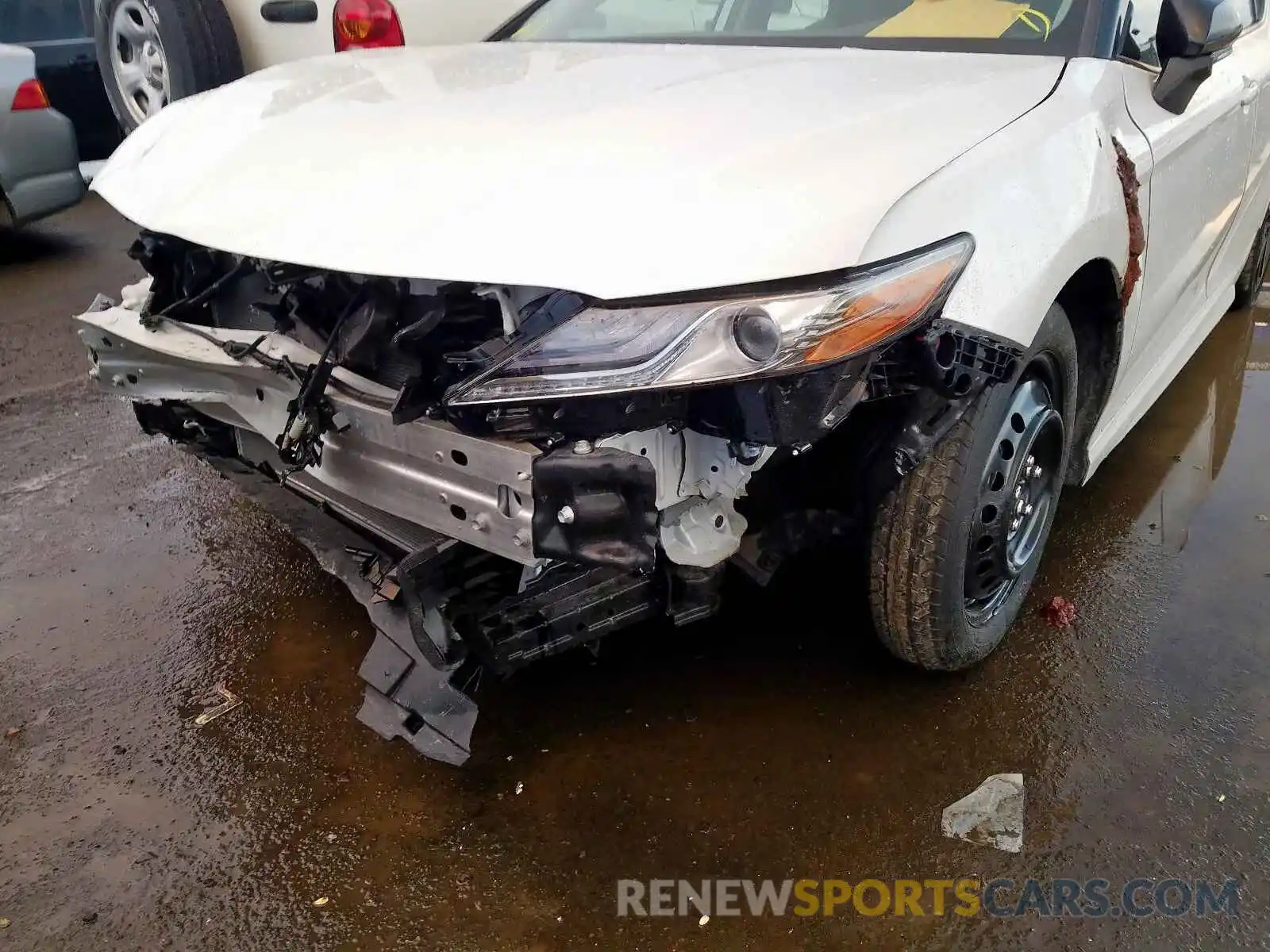 9 Photograph of a damaged car 4T1B61HKXKU218814 TOYOTA CAMRY 2019