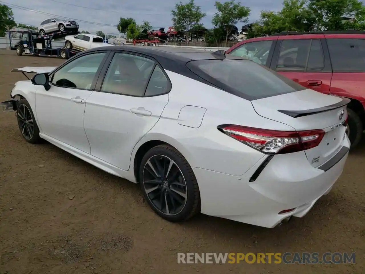 3 Photograph of a damaged car 4T1B61HKXKU224855 TOYOTA CAMRY 2019