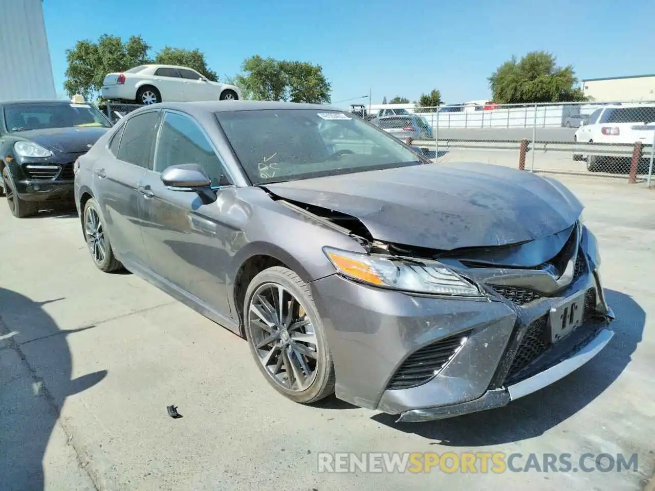 1 Photograph of a damaged car 4T1B61HKXKU225178 TOYOTA CAMRY 2019