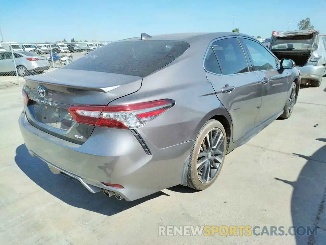 4 Photograph of a damaged car 4T1B61HKXKU225178 TOYOTA CAMRY 2019