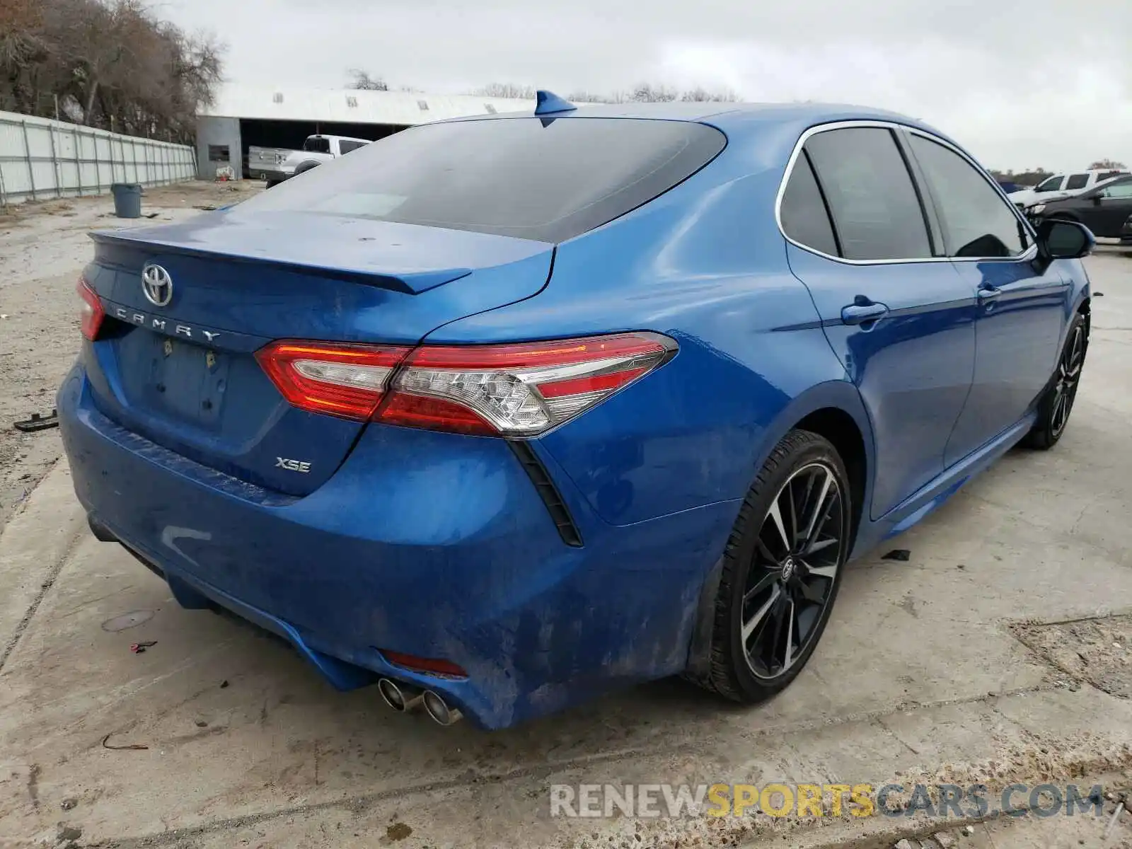 4 Фотография поврежденного автомобиля 4T1B61HKXKU235080 TOYOTA CAMRY 2019