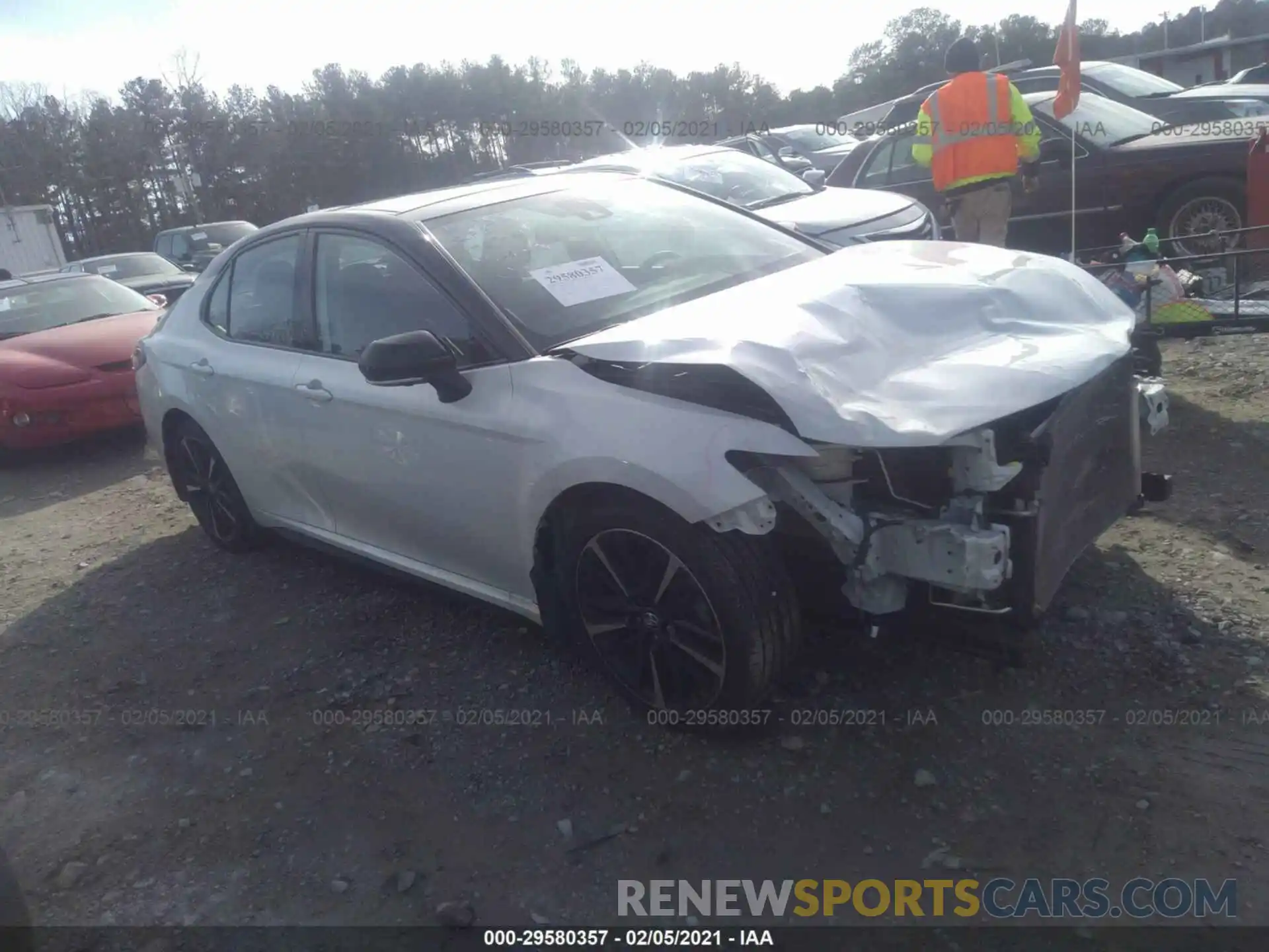 1 Photograph of a damaged car 4T1B61HKXKU235628 TOYOTA CAMRY 2019