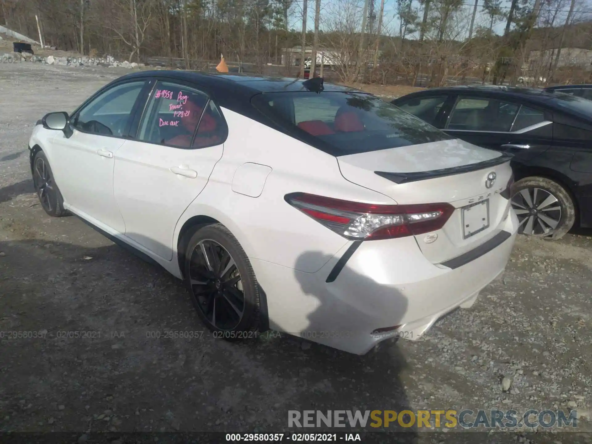 3 Photograph of a damaged car 4T1B61HKXKU235628 TOYOTA CAMRY 2019