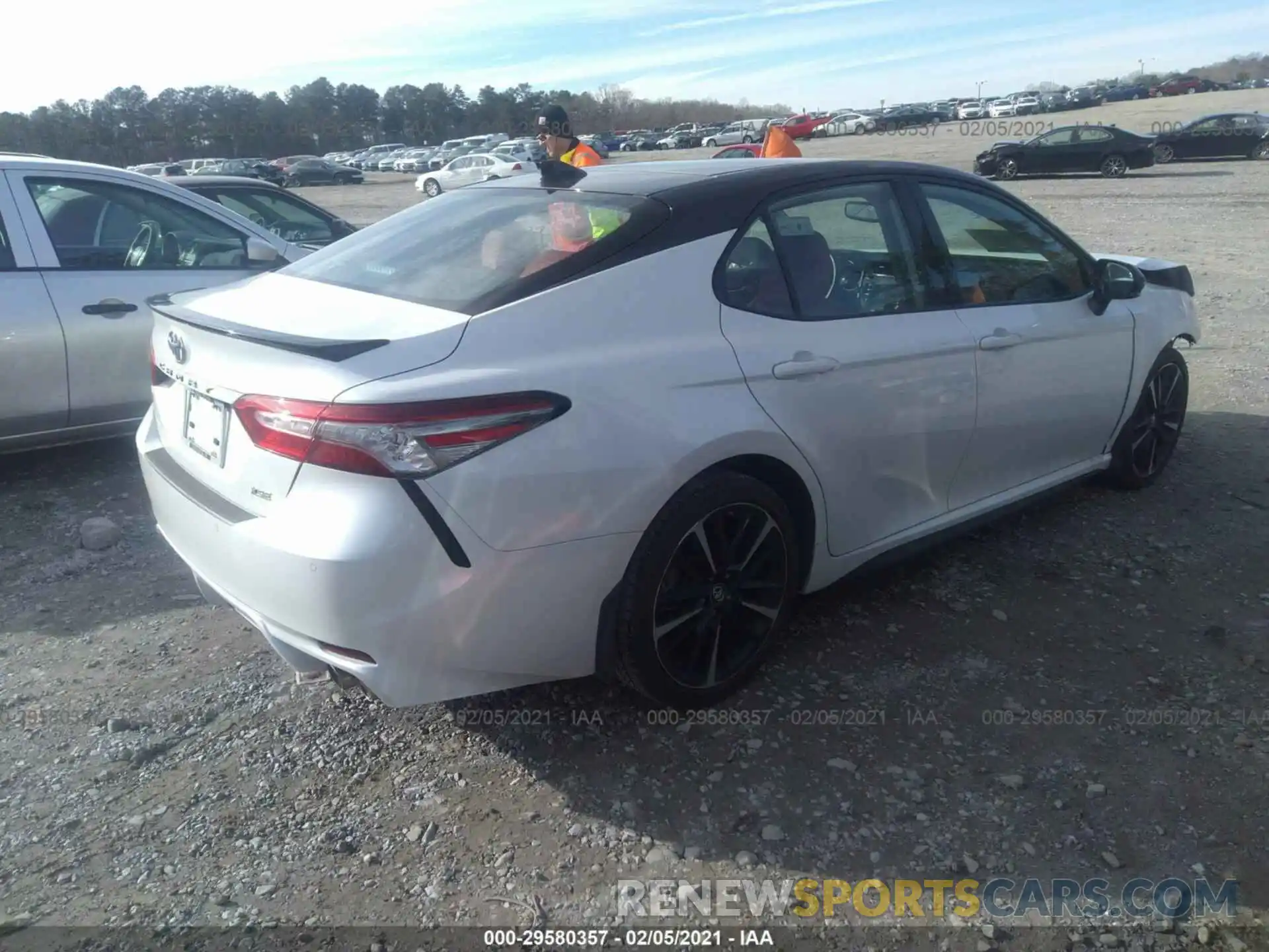 4 Photograph of a damaged car 4T1B61HKXKU235628 TOYOTA CAMRY 2019