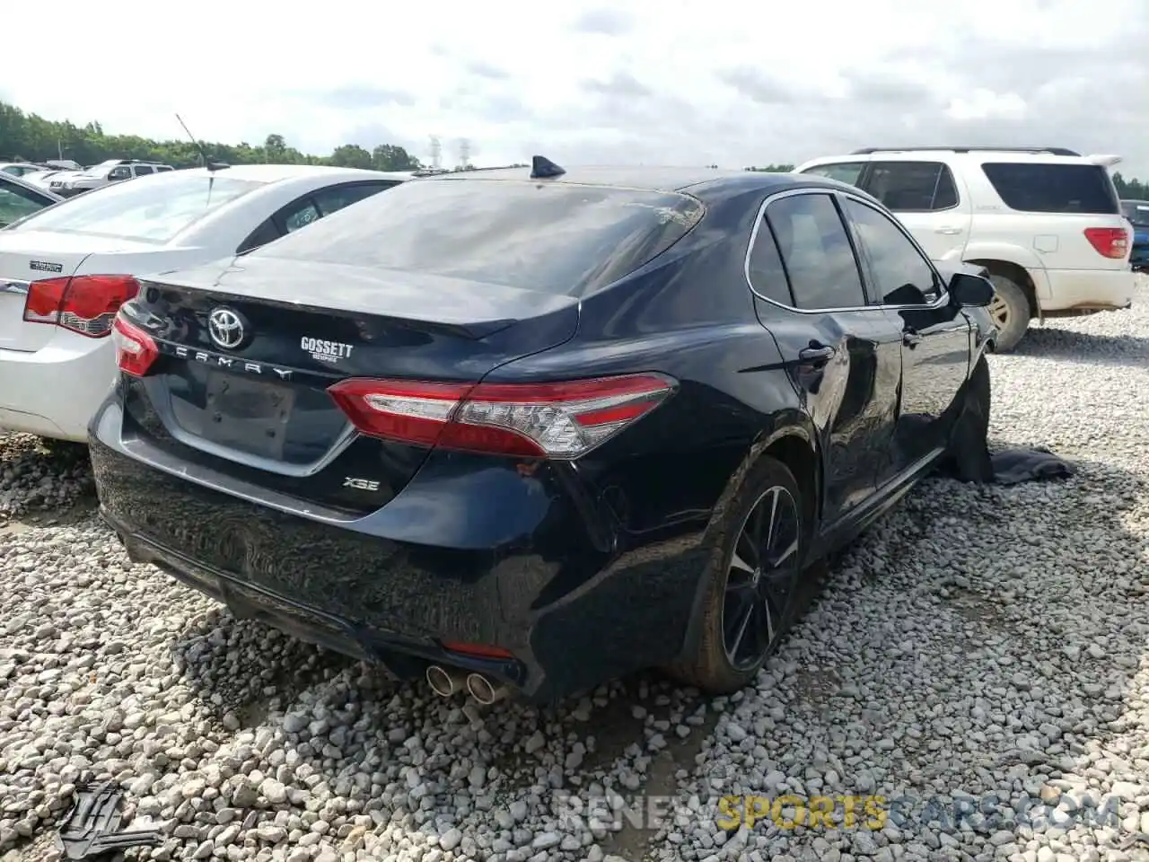 4 Photograph of a damaged car 4T1B61HKXKU237573 TOYOTA CAMRY 2019