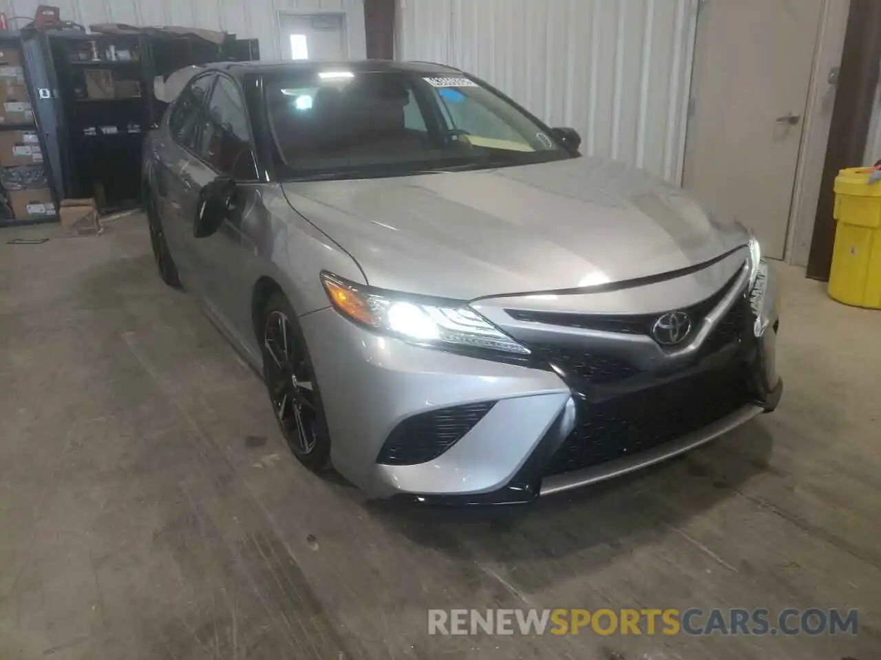 1 Photograph of a damaged car 4T1B61HKXKU238092 TOYOTA CAMRY 2019