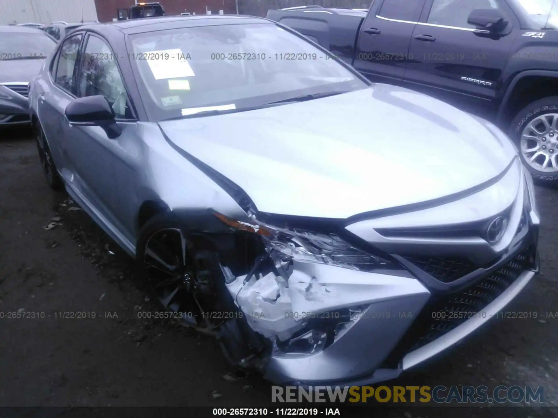 6 Photograph of a damaged car 4T1B61HKXKU240523 TOYOTA CAMRY 2019