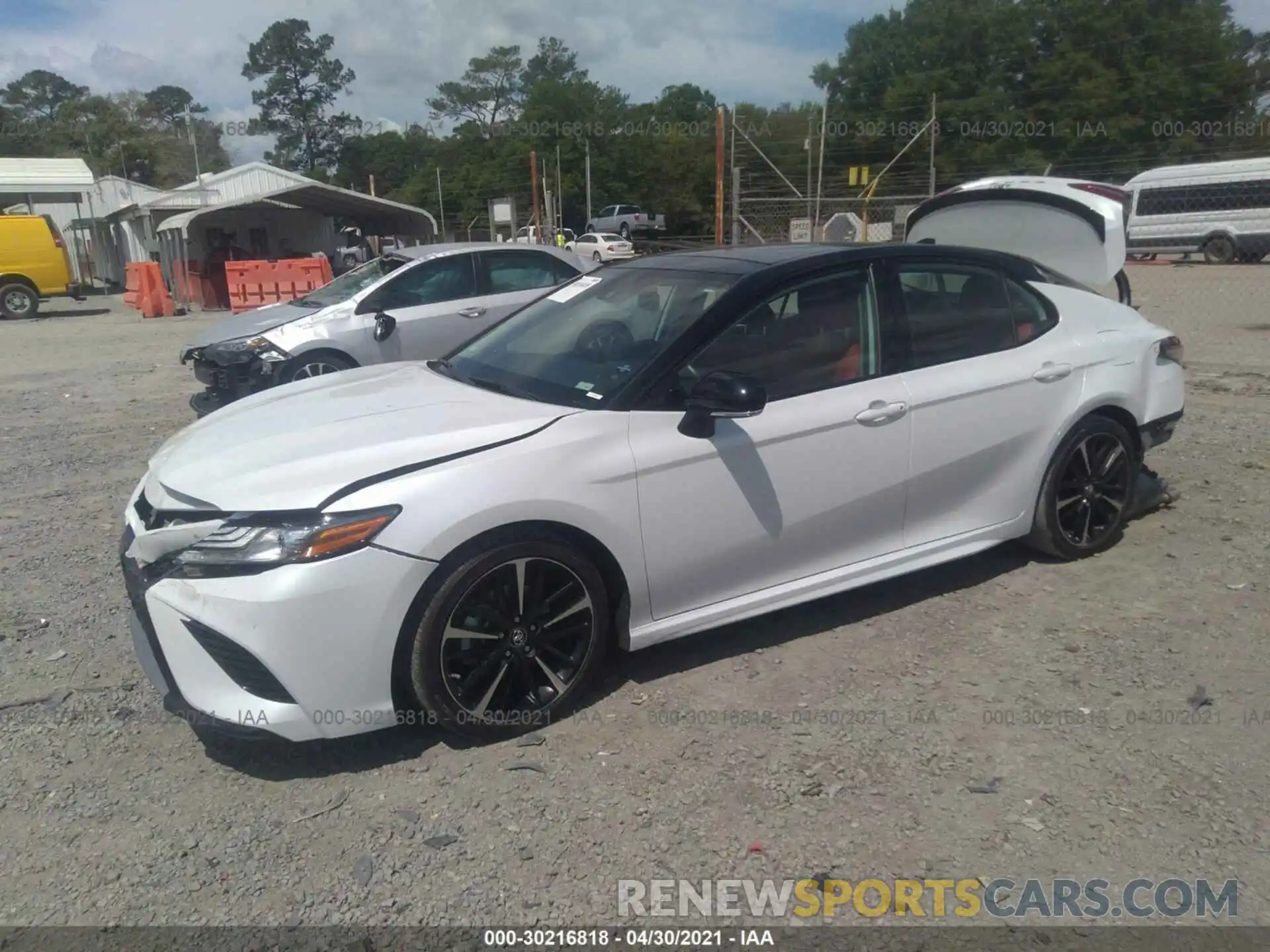 2 Photograph of a damaged car 4T1B61HKXKU242594 TOYOTA CAMRY 2019